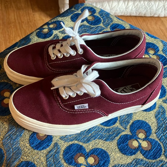 Vans Oxblood sneakers! Preloved ❤️ - Picture 1 of 14
